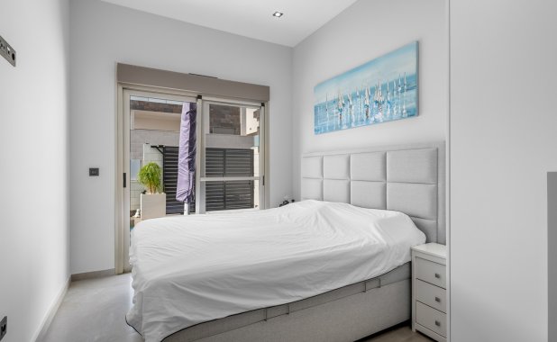 Resale - Villa - Orihuela Costa - Villamartín