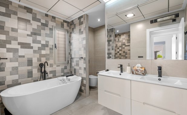 Resale - Villa - Orihuela Costa - Villamartín
