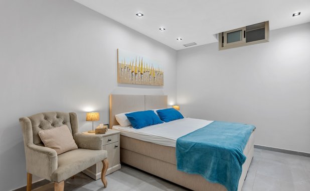 Resale - Villa - Orihuela Costa - Villamartín