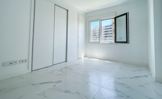 Resale - Apartment - Orihuela Costa - Punta Prima